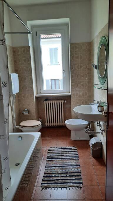 Lago Maggiore, Leggiuno, Ampio Appartamento Экстерьер фото